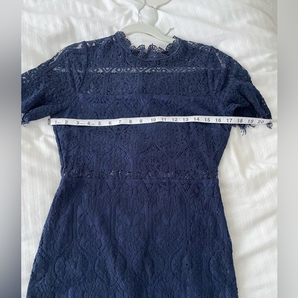 EUC Remarkable Navy Blue Sheer Lace Short Sleeve Mini Dress Sz L - Picture 5 of 10